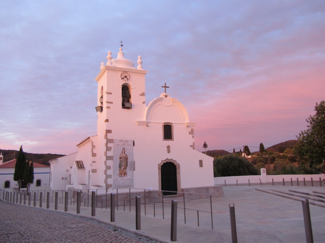 Discovering small town Querença, Portugal