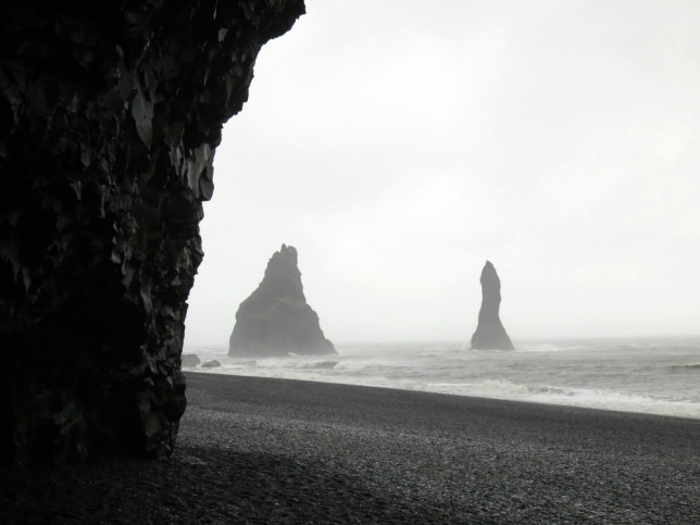 black beach3